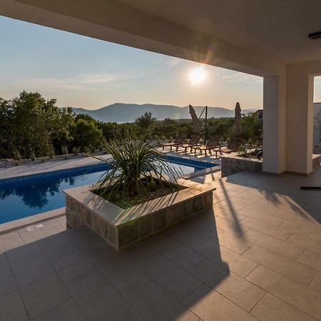 Luxury Villa Viktorija Linardići Eksteriør bilde