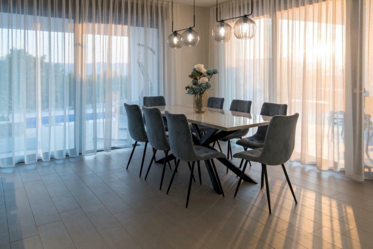 Luxury Villa Viktorija Linardići Eksteriør bilde